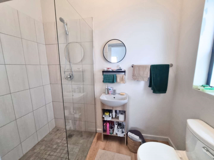 2 Bedroom Property for Sale in Sandbaai Western Cape